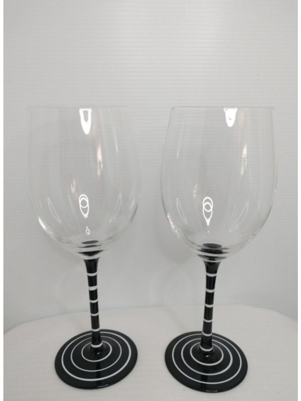 Set Of 2 Black  & White Striped Stem Swirled Base Balloon Wine Glasses New